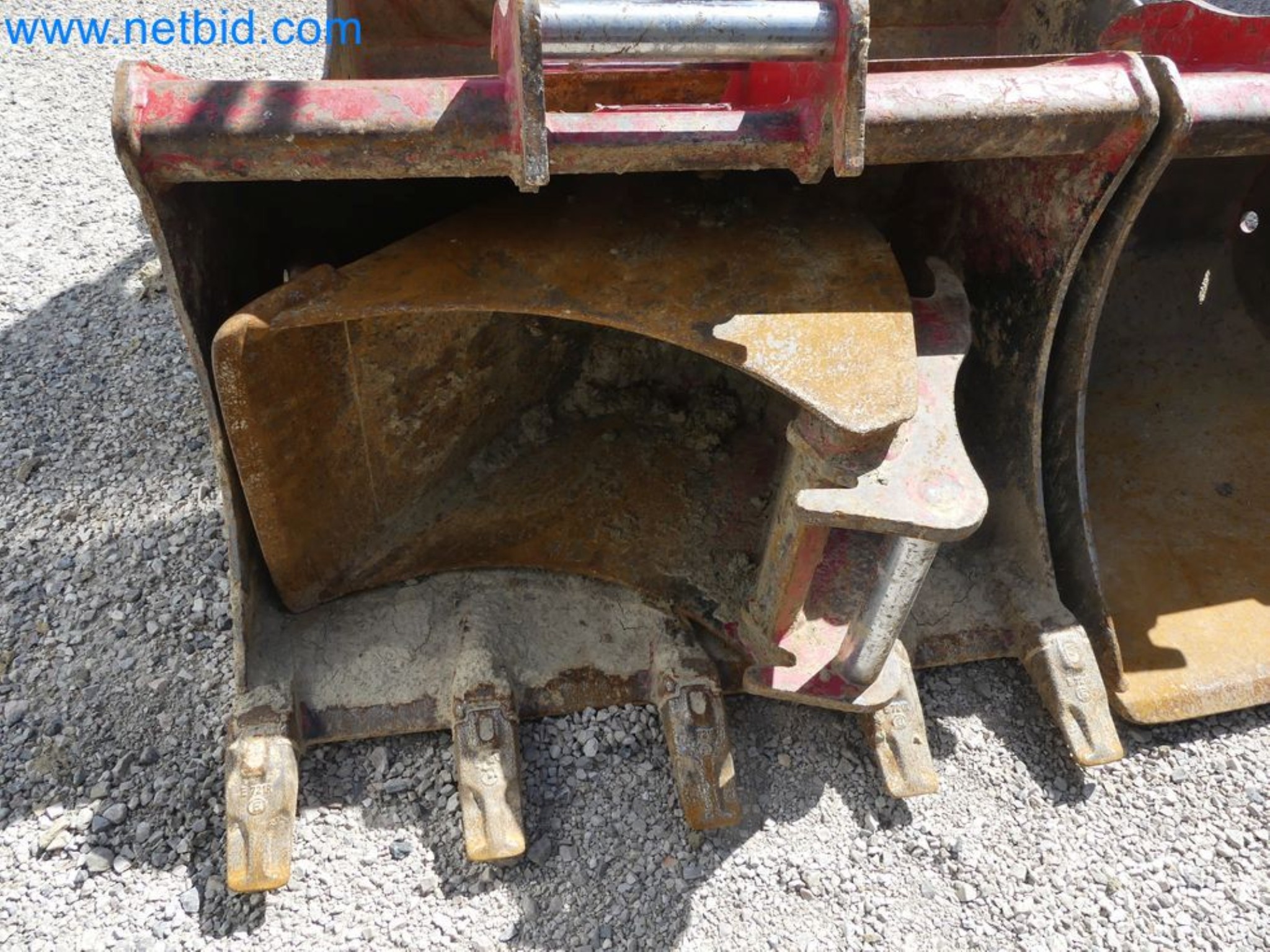 Minikoparka TAKEUCHI TB 225 GI-33