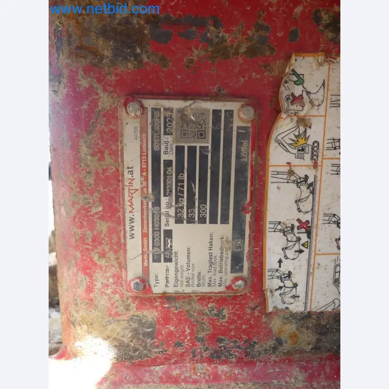 Miniexcavadora TAKEUCHI TB 225 GI-35