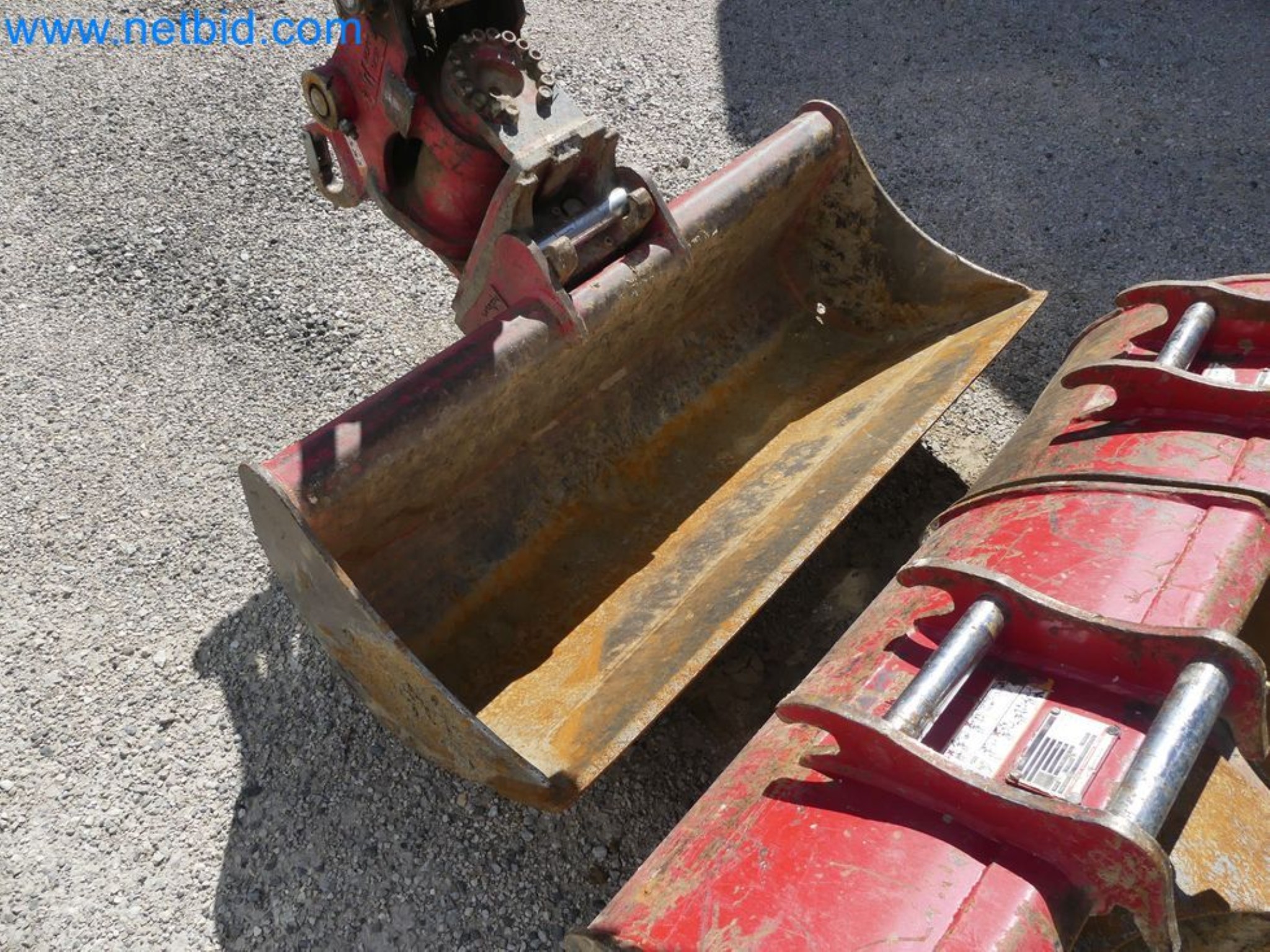 Minikoparka TAKEUCHI TB 225 GI-41