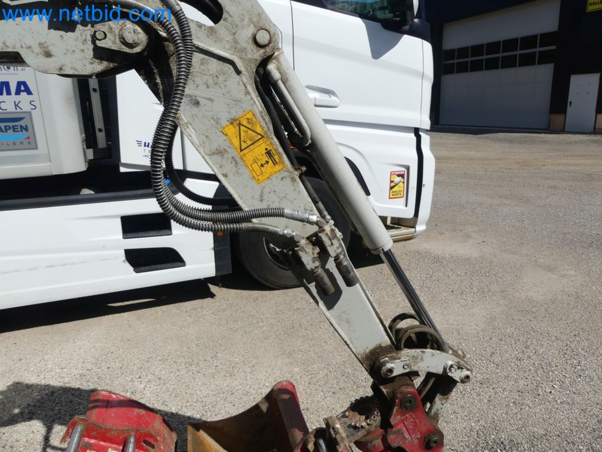 Minikoparka TAKEUCHI TB 225 GI-47