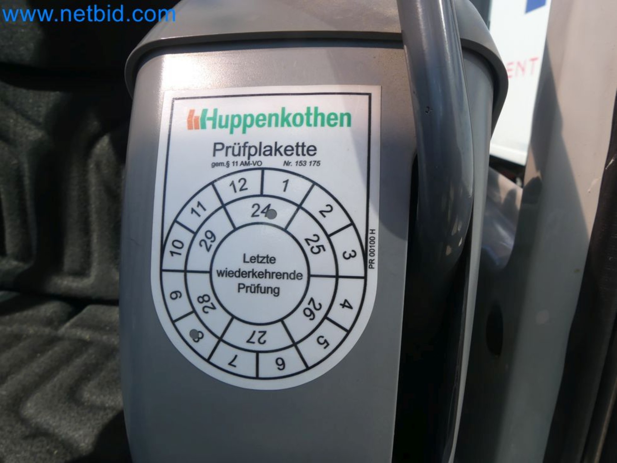 Minikoparka TAKEUCHI TB 225 GI-61