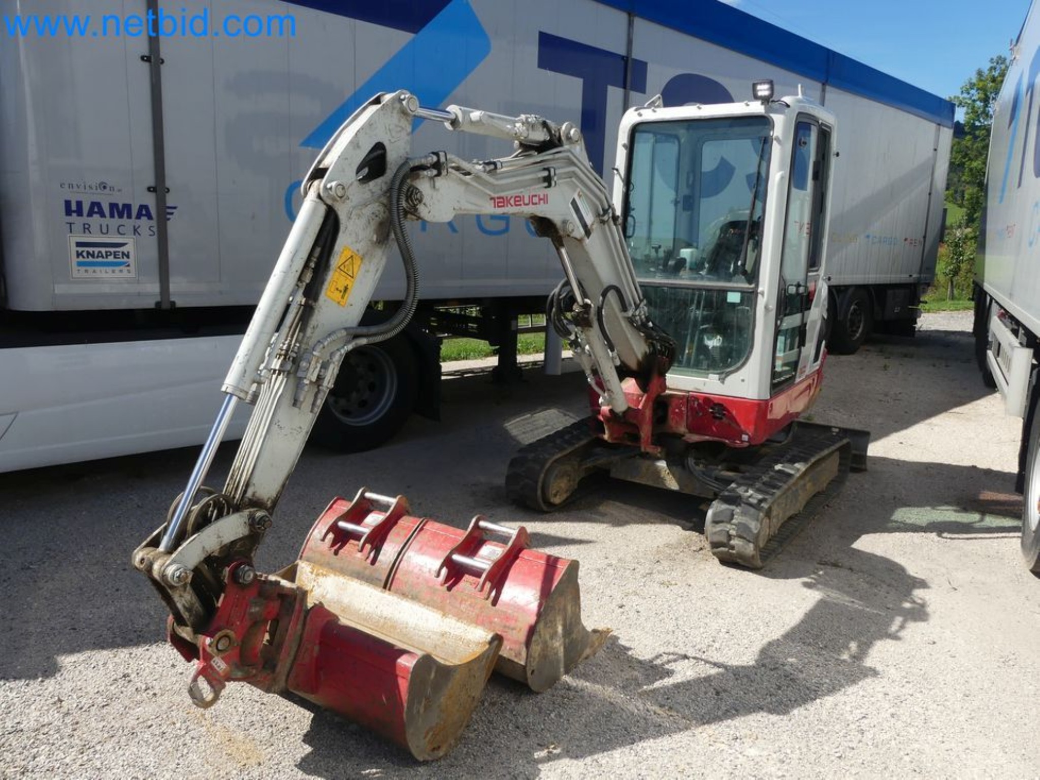 Minikoparka TAKEUCHI TB 225 GI-62