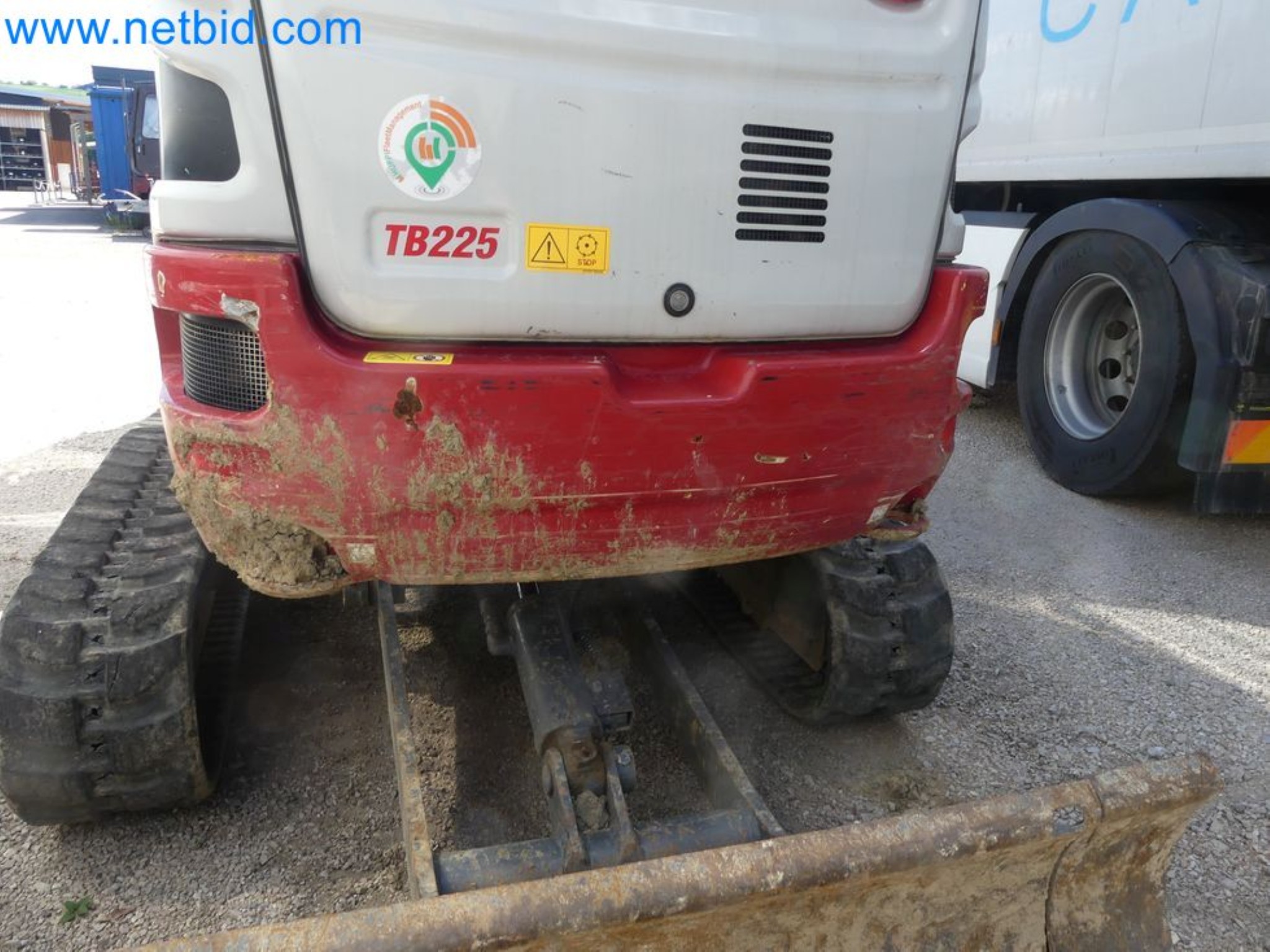 Minikoparka TAKEUCHI TB 225 GI-8