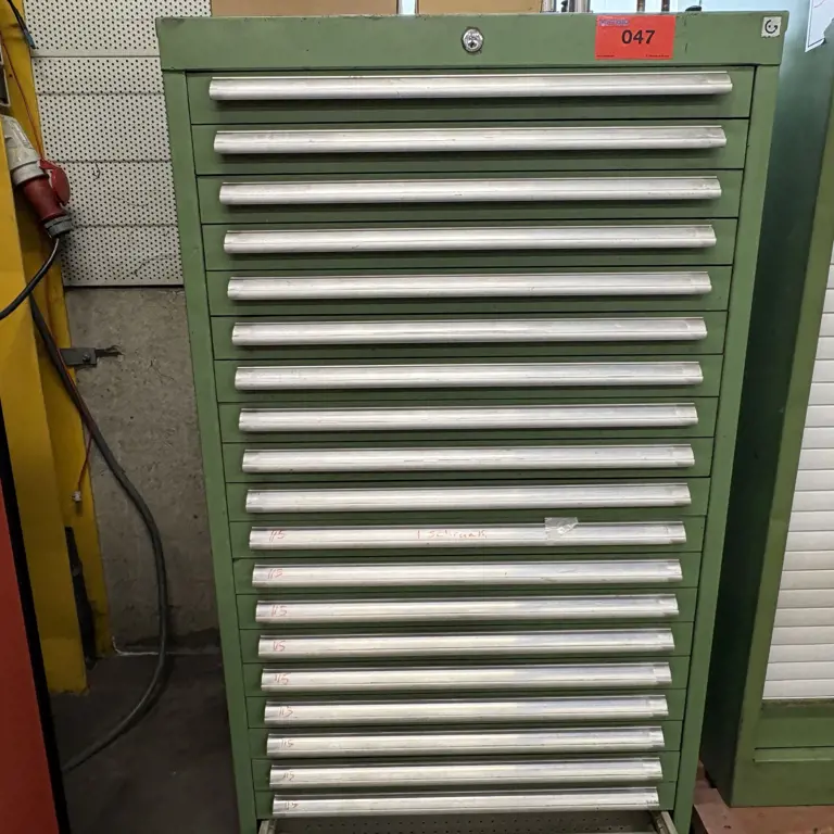 Schrank mit Inhalt PRECITOOL