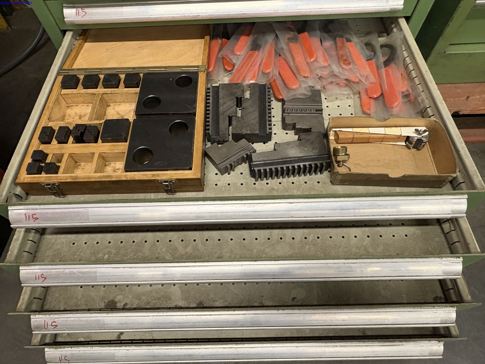 Restrukturalizace kovozpracujícího závodu v Nizozemsku-2