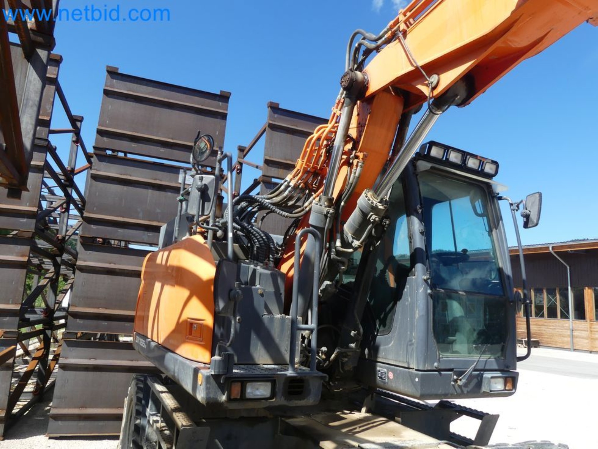 Koparka mobilna DOOSAN DX165W-21