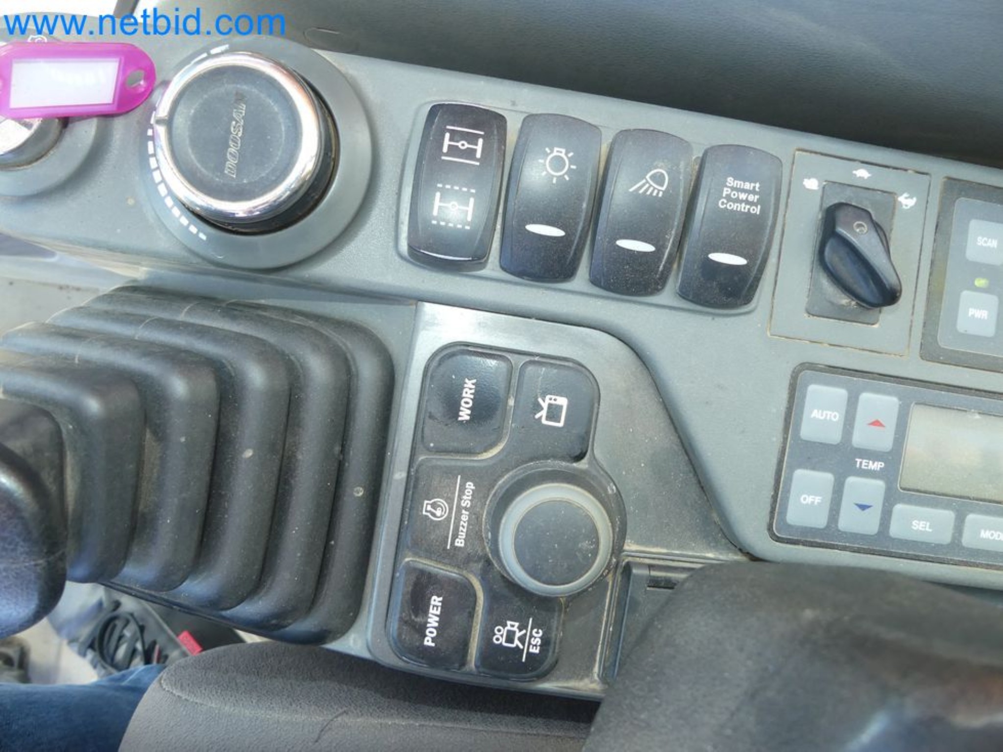 Koparka mobilna DOOSAN DX165W-43