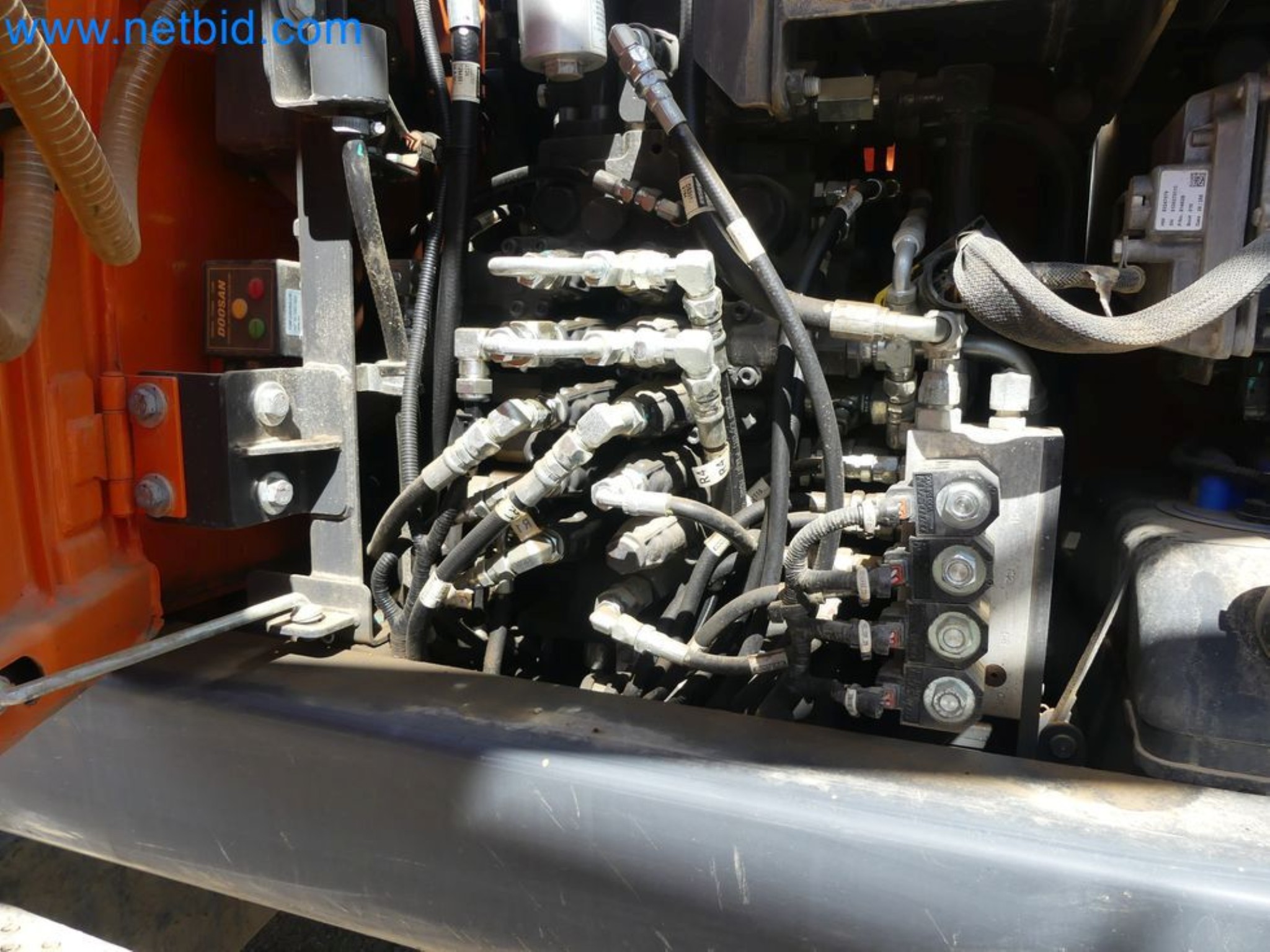 Koparka mobilna DOOSAN DX165W-61