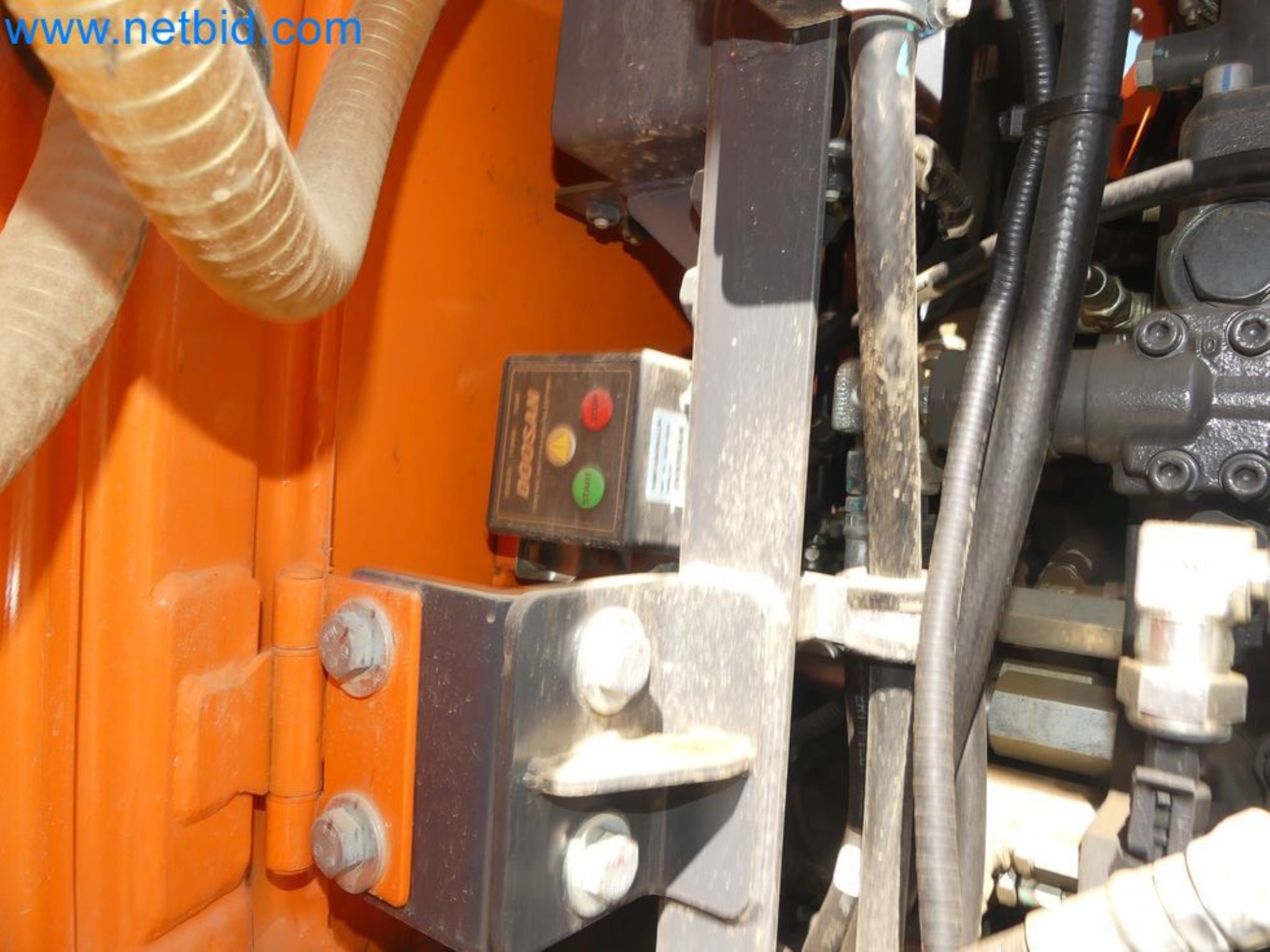 Koparka mobilna DOOSAN DX165W-62