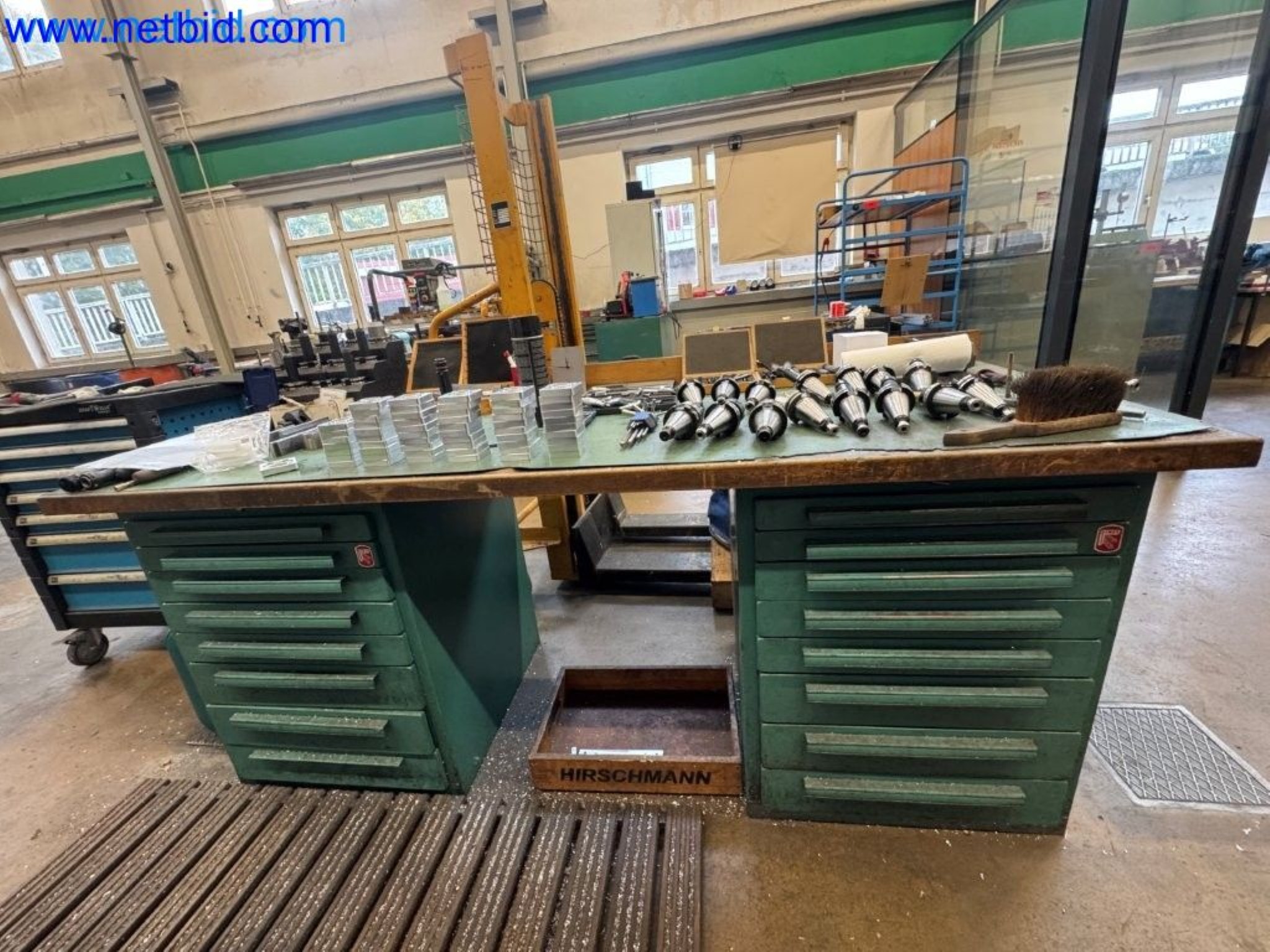 Maszyny i systemy od PH CNC Technik - Philipp Hildenbrand, które stają się dostępne-3