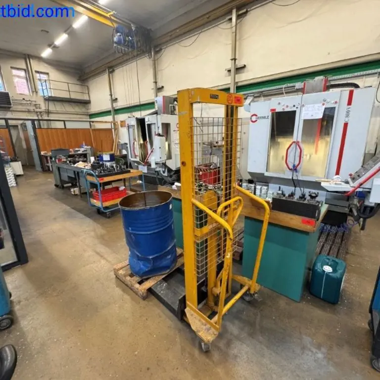 Pallet lifter  M60-1004