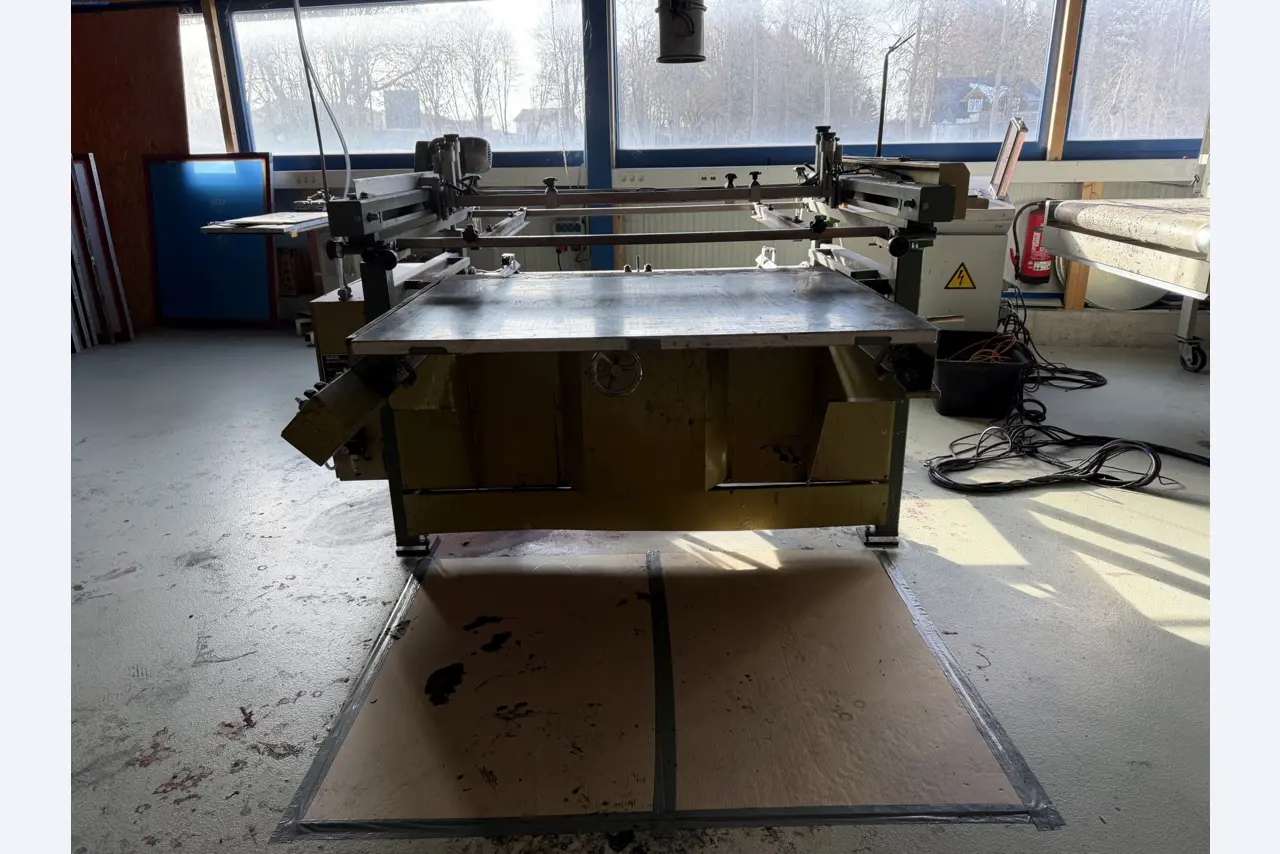 Operating equipment of a technical flocking company-1