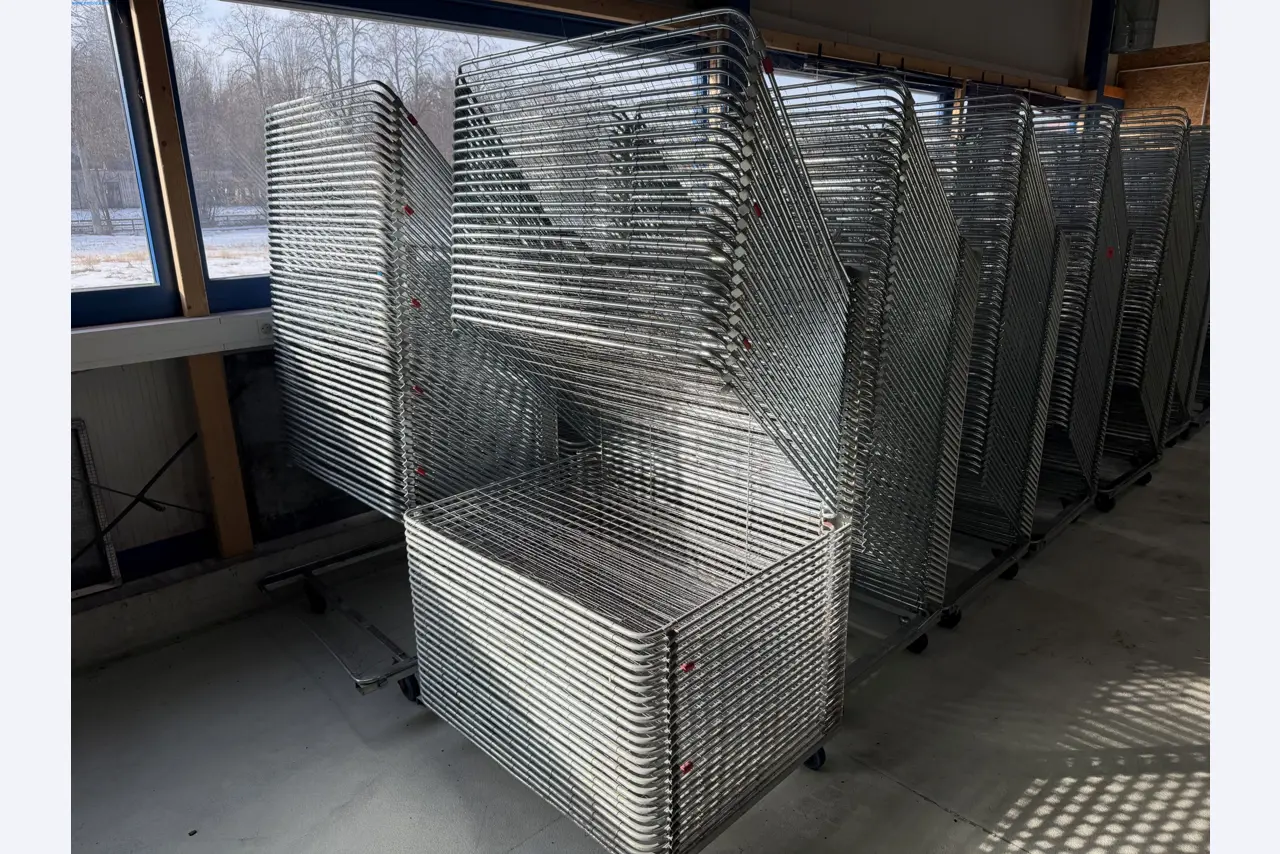 Operating equipment of a technical flocking company-3