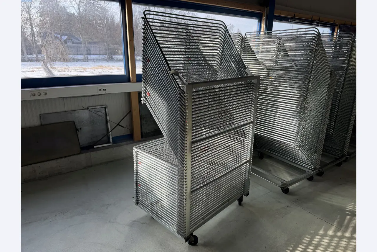 Operating equipment of a technical flocking company-4