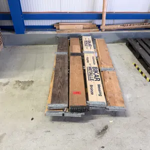 8 Pallet frame