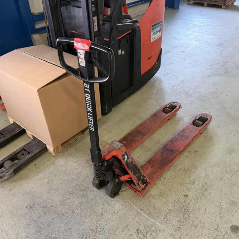 Pallet truck BT Quicklifter