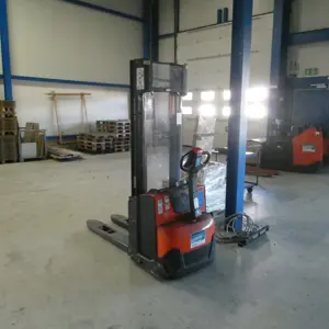 Electric pallet truck Toyota BT SPE200D