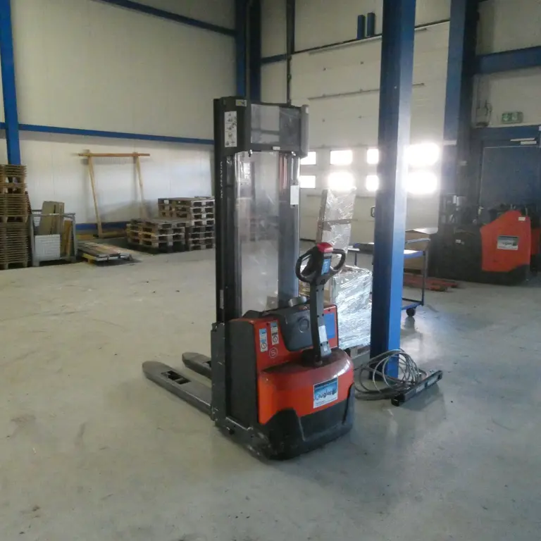 Electric pallet truck Toyota BT SPE200D