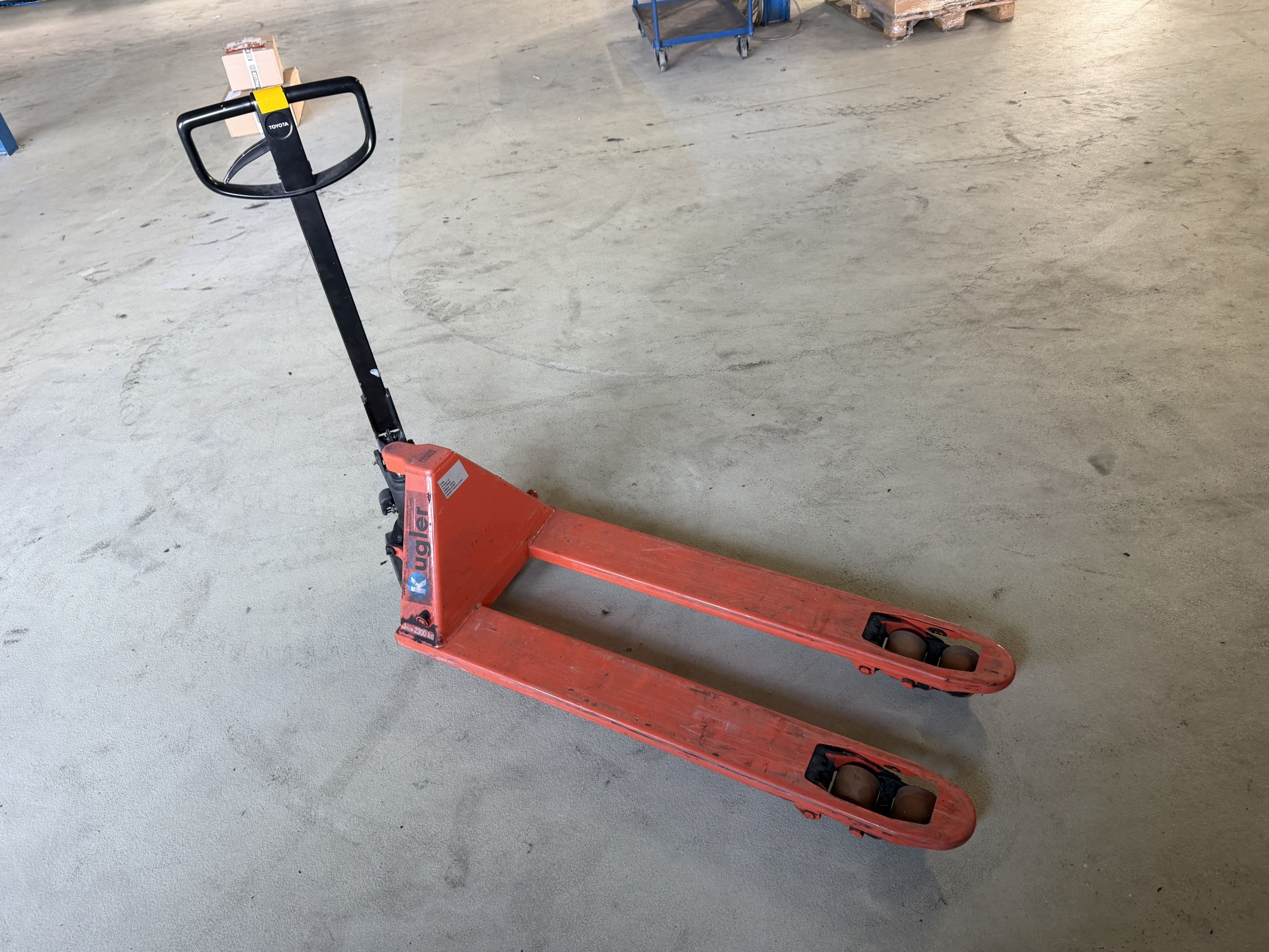 Operating equipment of a technical flocking company-1