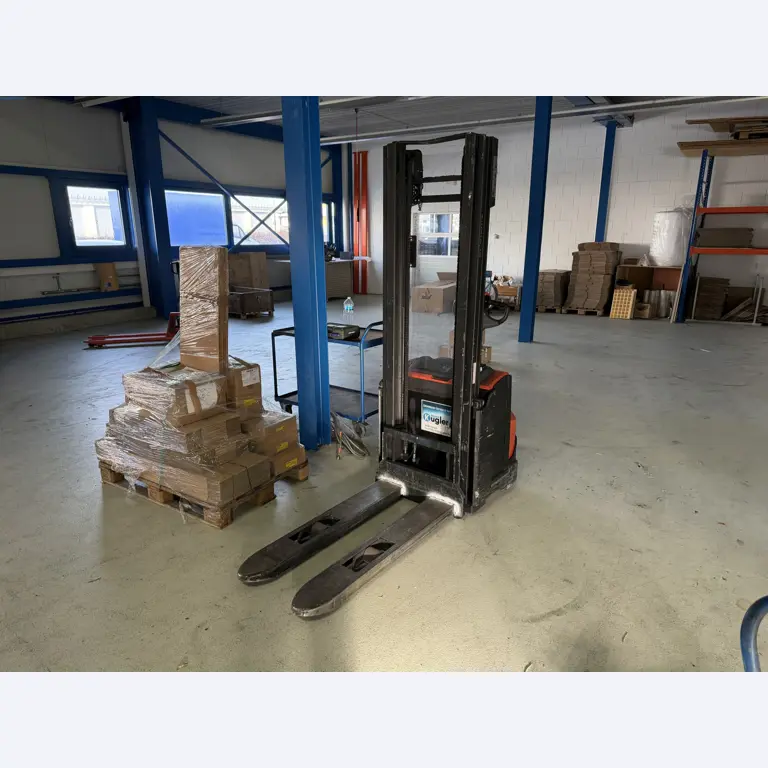 Operating equipment of a technical flocking company-3