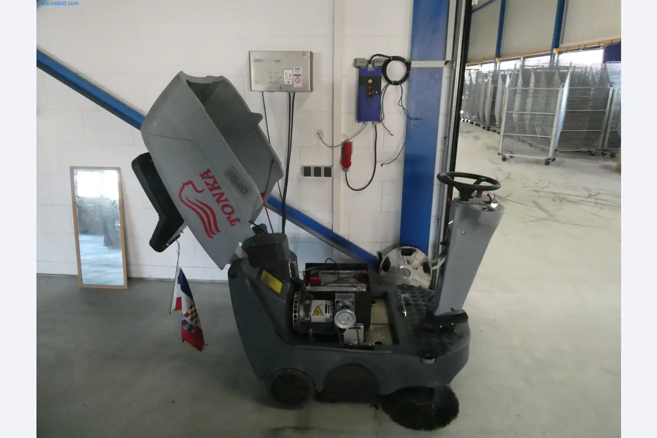 Operating equipment of a technical flocking company-1