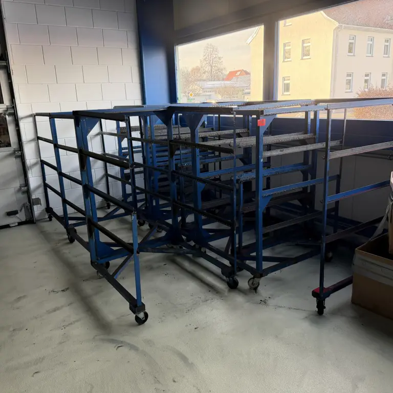 6 Multi-level trolley