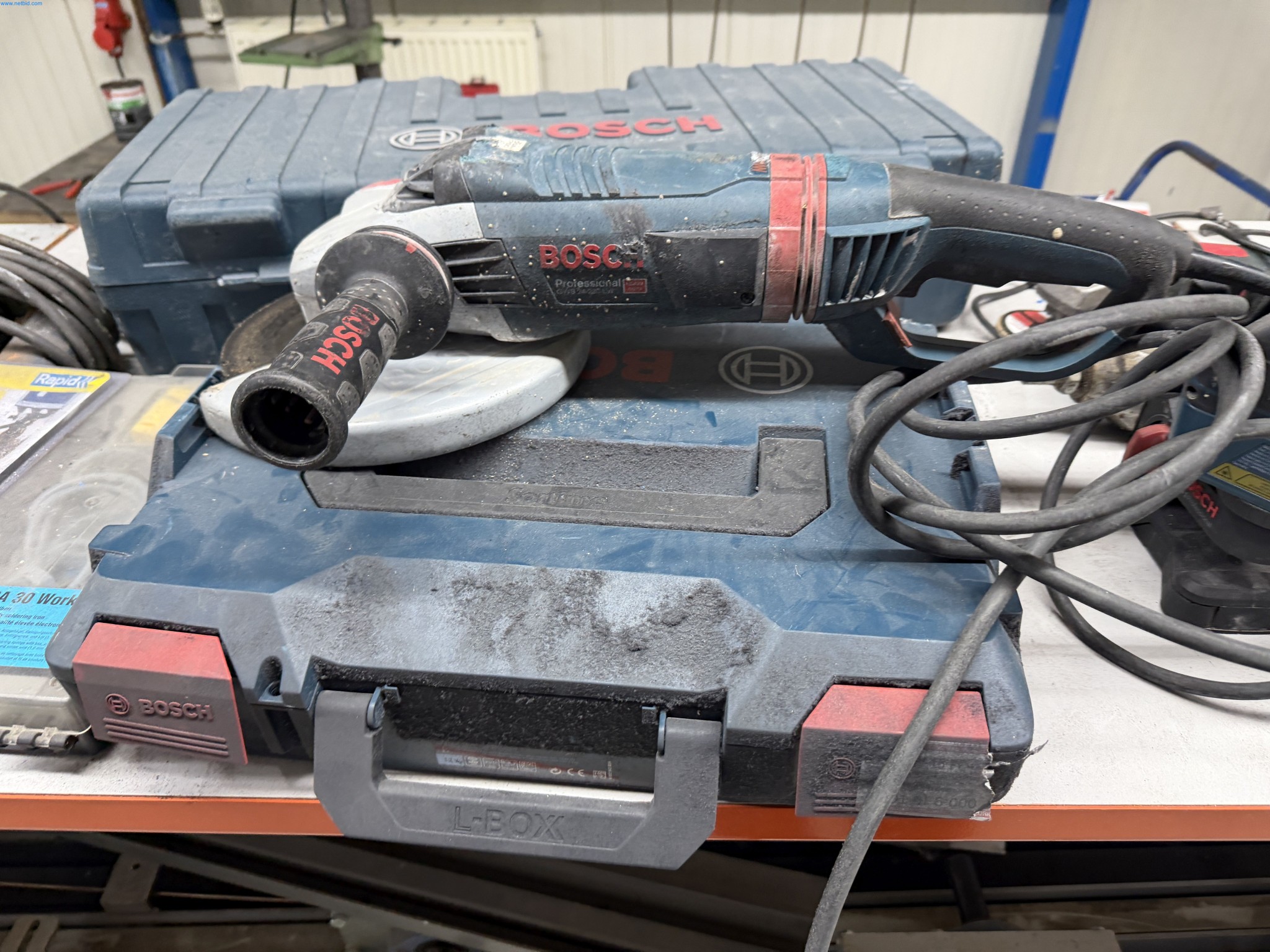 Operating equipment of a technical flocking company-2