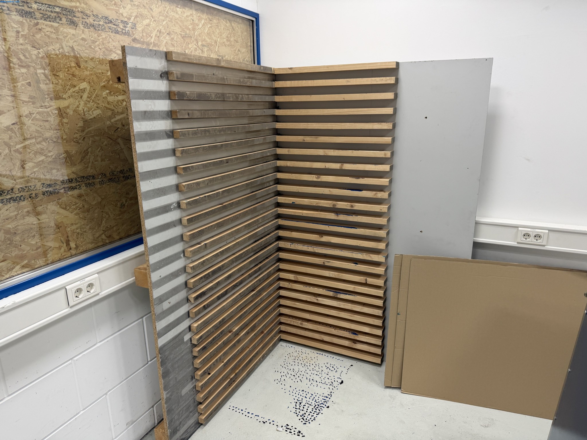 Operating equipment of a technical flocking company-4