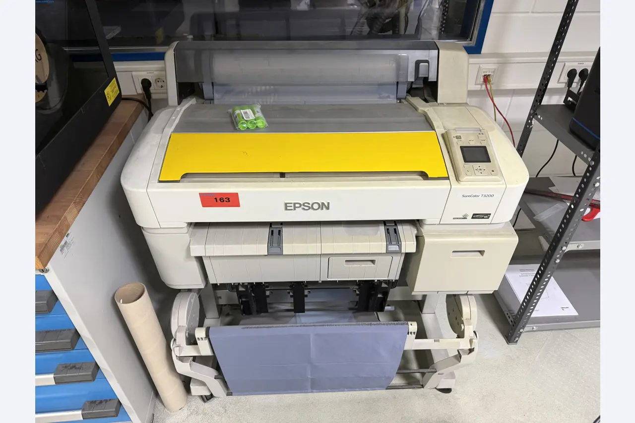 Operating equipment of a technical flocking company-1