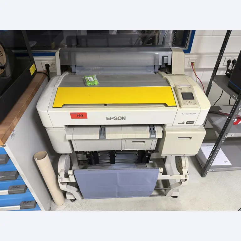 Operating equipment of a technical flocking company-1