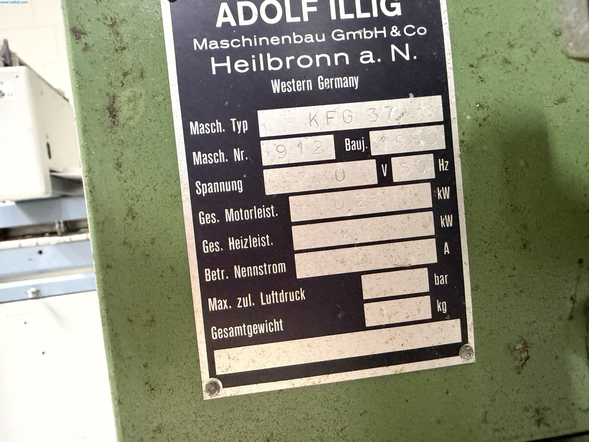 Operating equipment of a technical flocking company-2