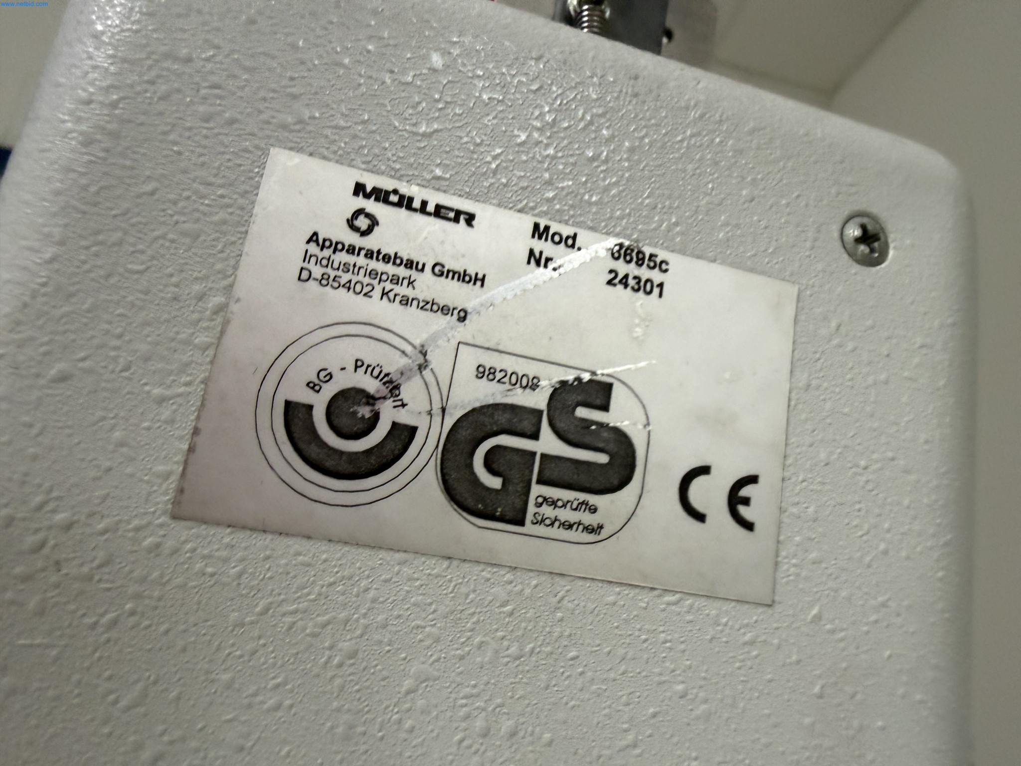 Operating equipment of a technical flocking company-4