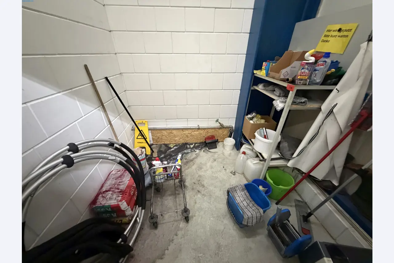 Operating equipment of a technical flocking company-2