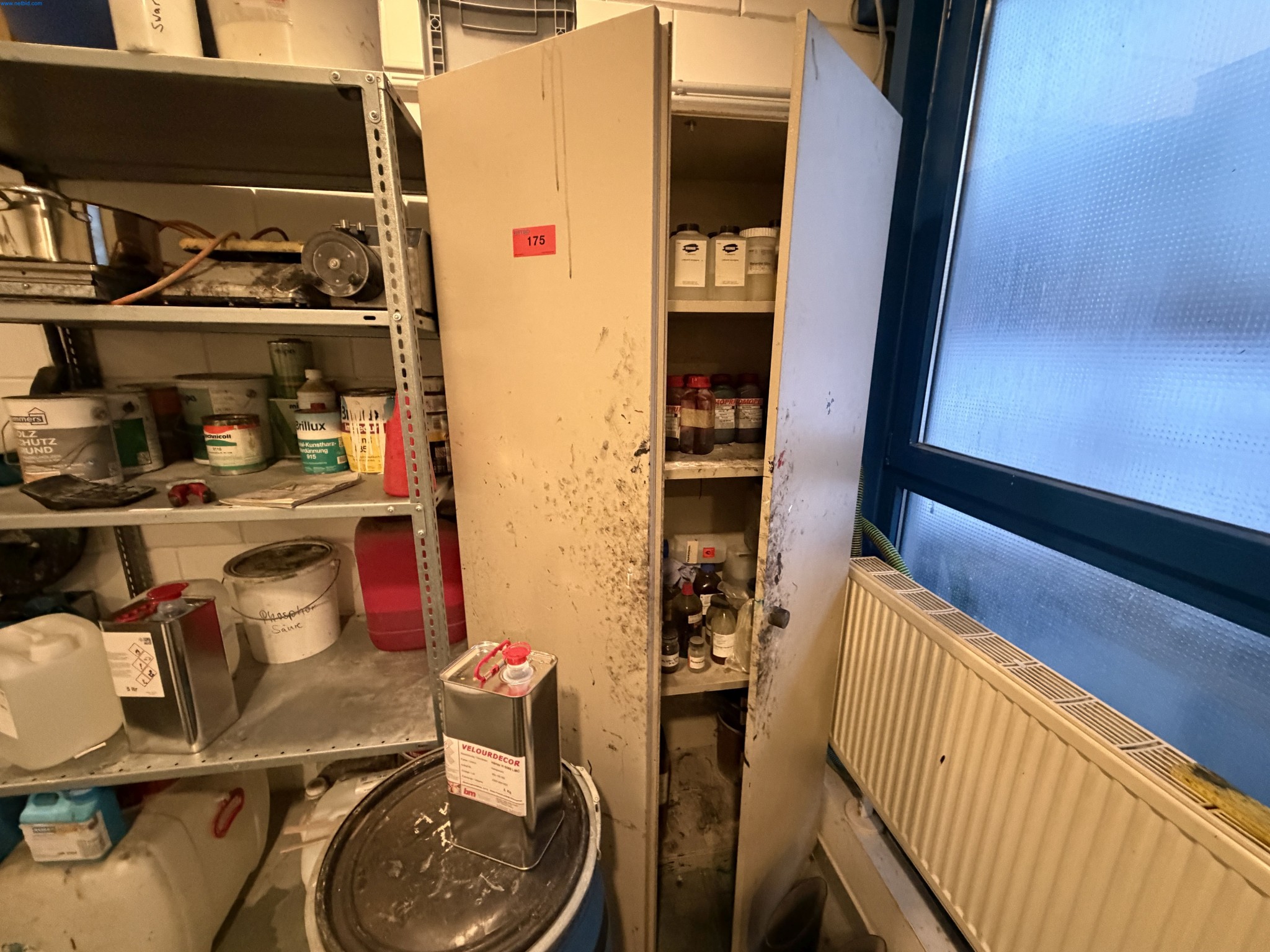 Operating equipment of a technical flocking company-1