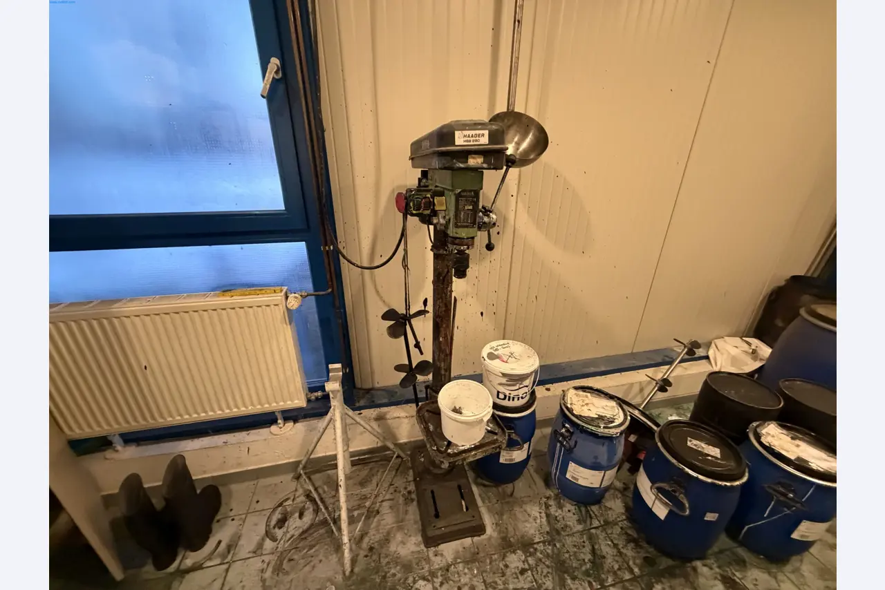 Operating equipment of a technical flocking company-3