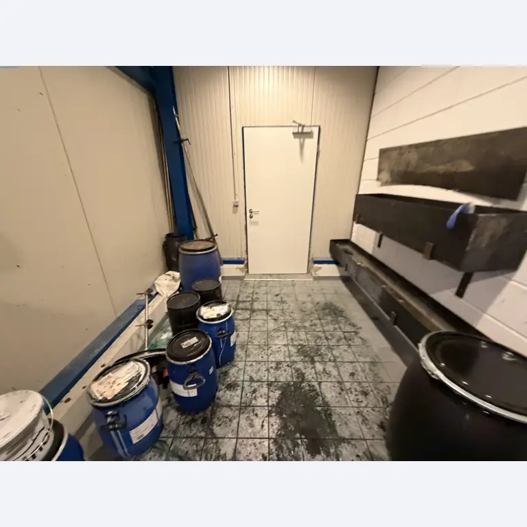 Operating equipment of a technical flocking company-4