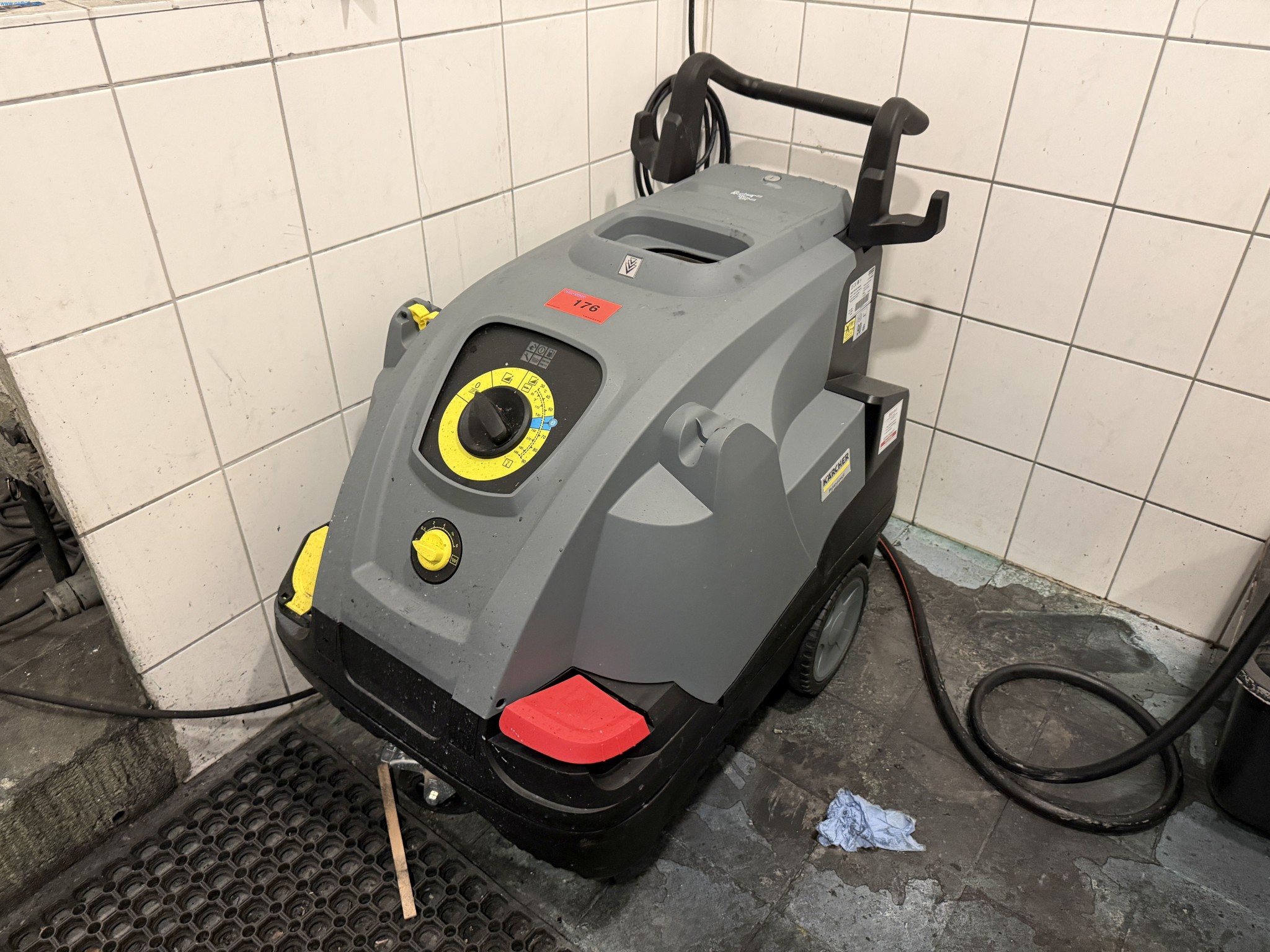 Operating equipment of a technical flocking company-1