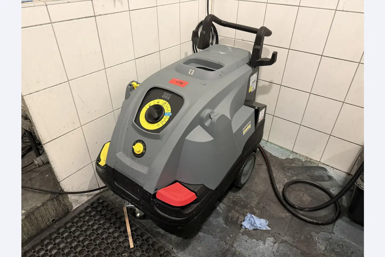 Operating equipment of a technical flocking company-1