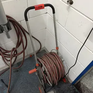 Garden hose reel