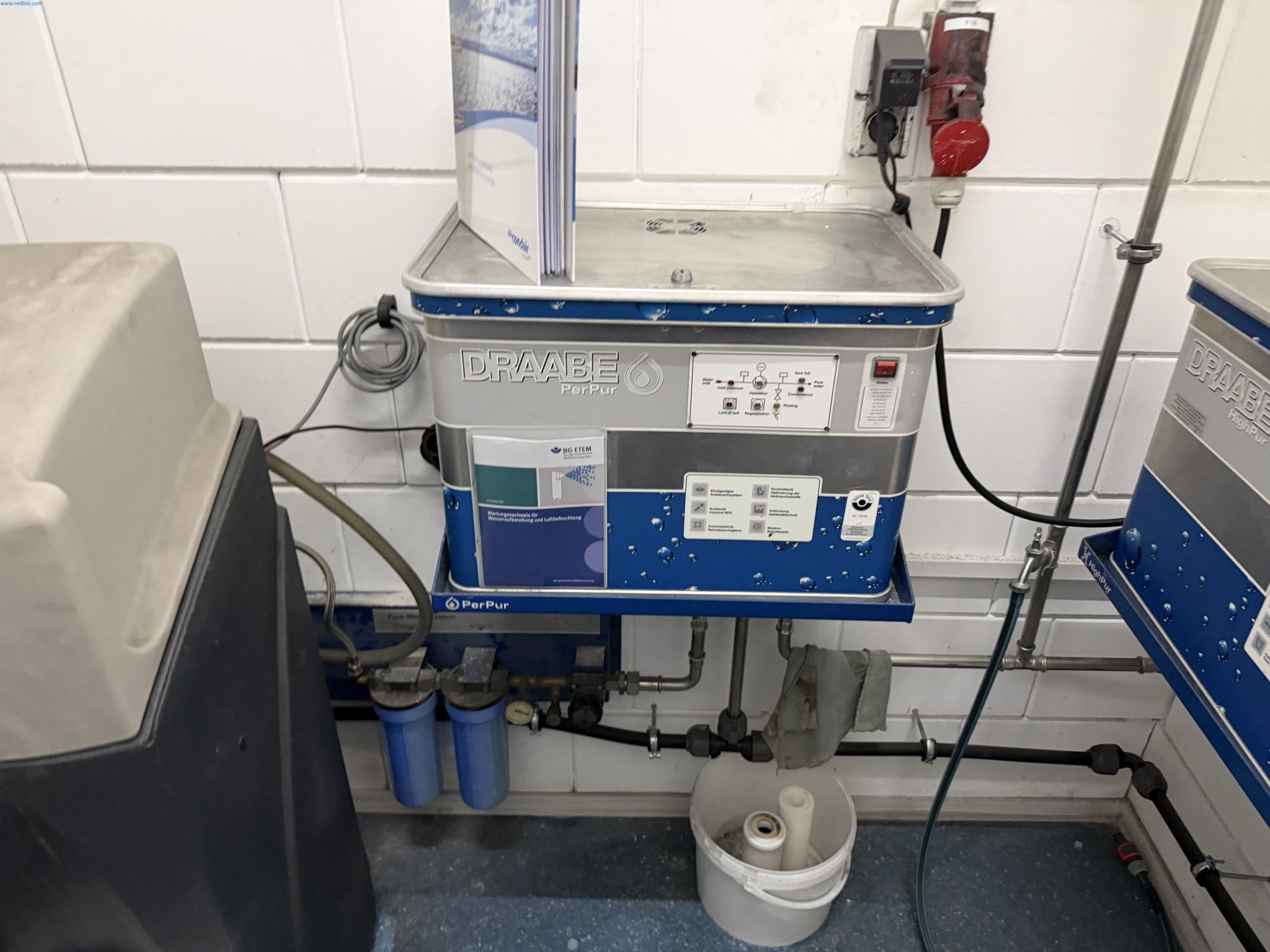 Operating equipment of a technical flocking company-3