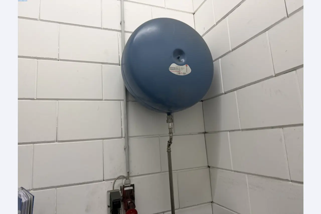 Operating equipment of a technical flocking company-5