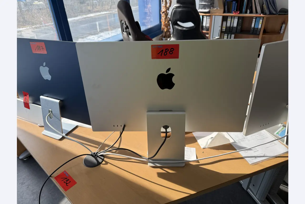 Operating equipment of a technical flocking company-1