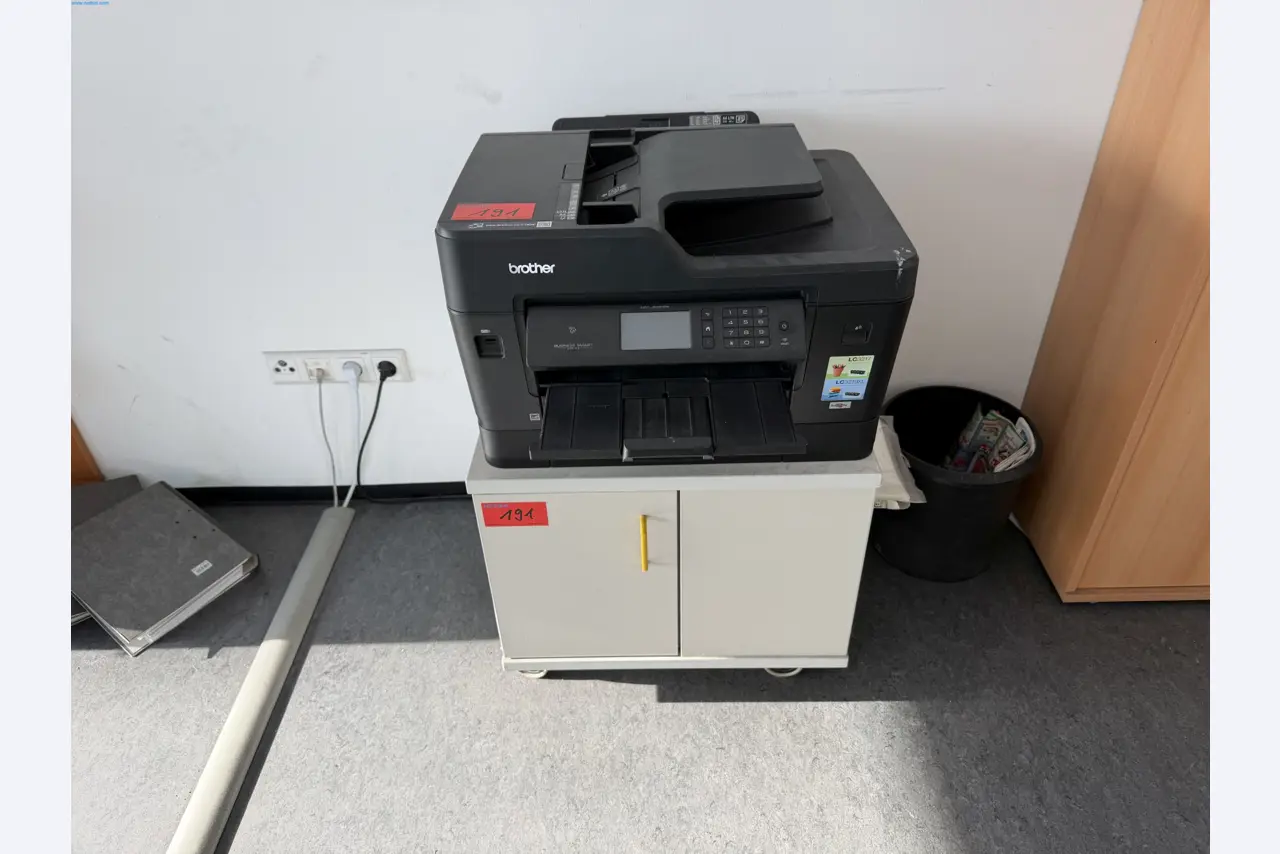 Operating equipment of a technical flocking company-1