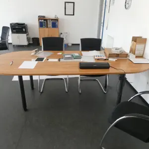 Meeting table