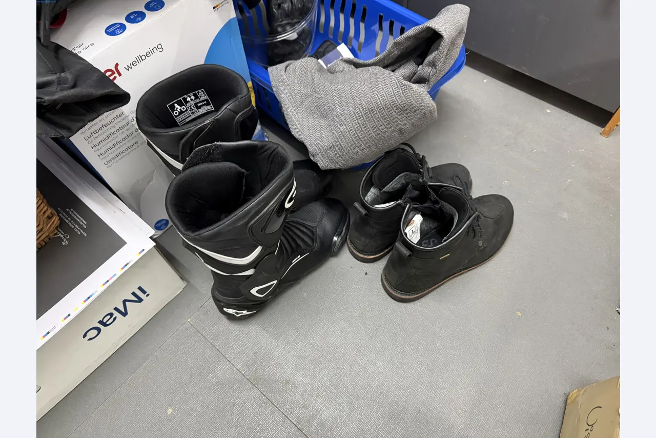 Operating equipment of a technical flocking company-4