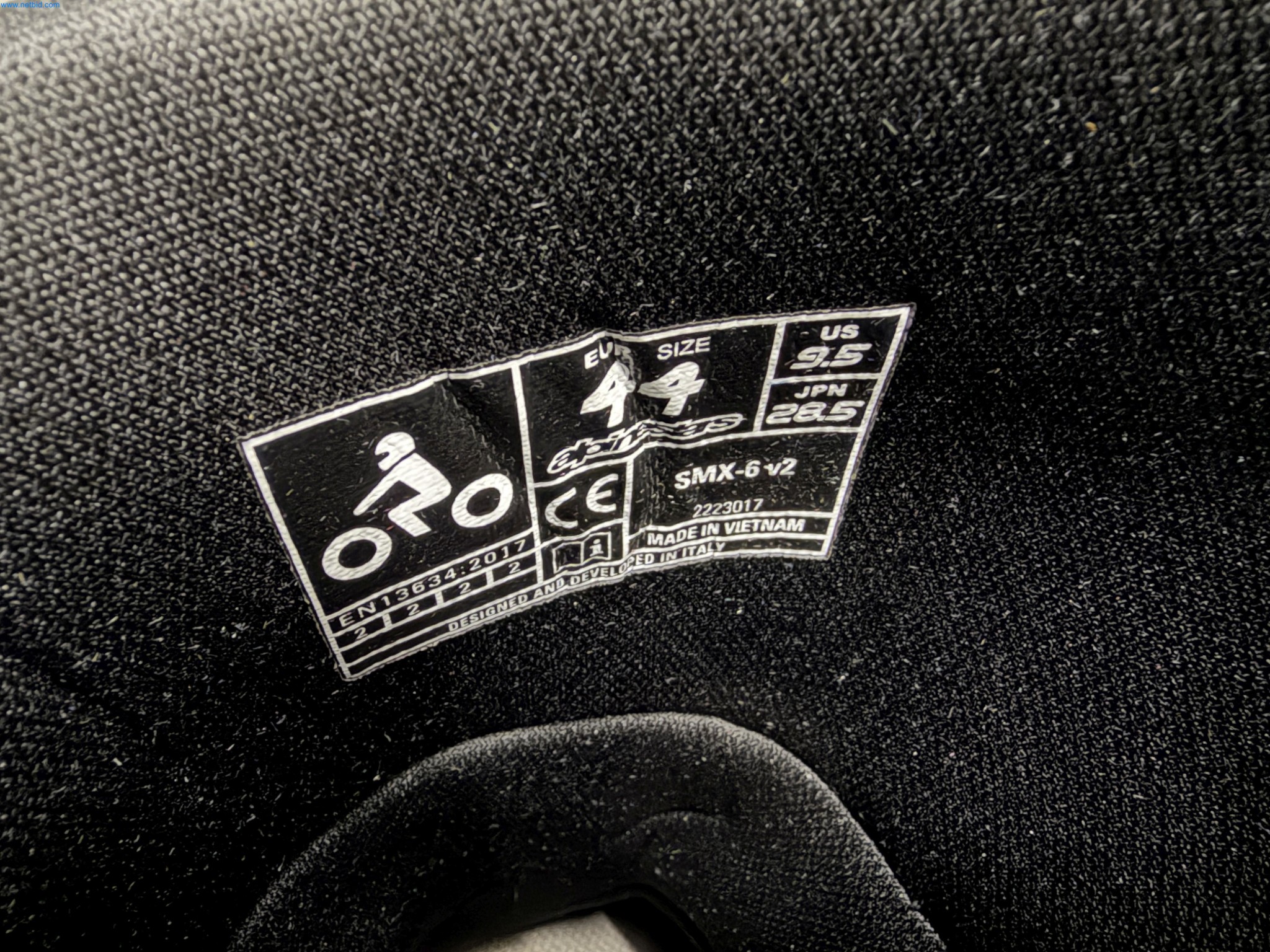 Operating equipment of a technical flocking company-5