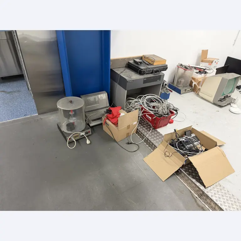 Operating equipment of a technical flocking company-5