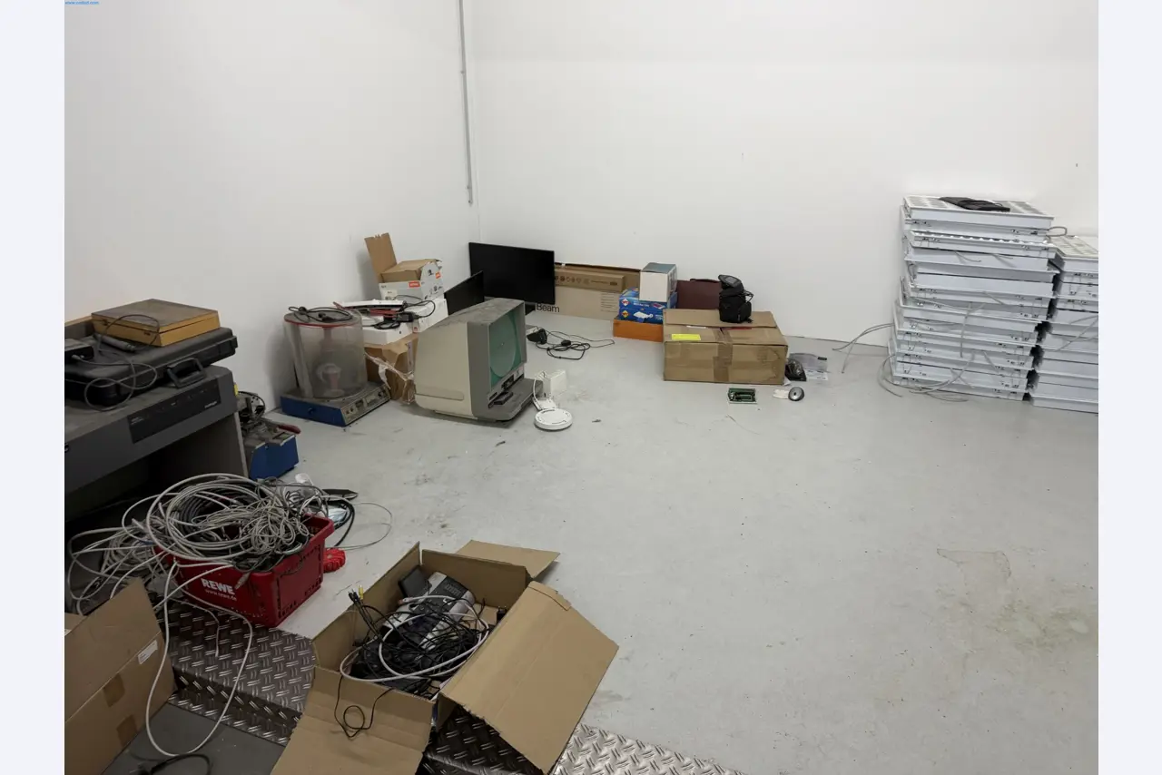 Operating equipment of a technical flocking company-6