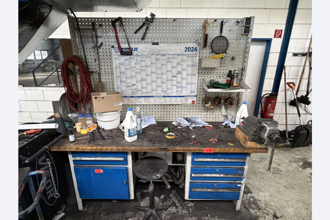 Operating equipment of a technical flocking company-1