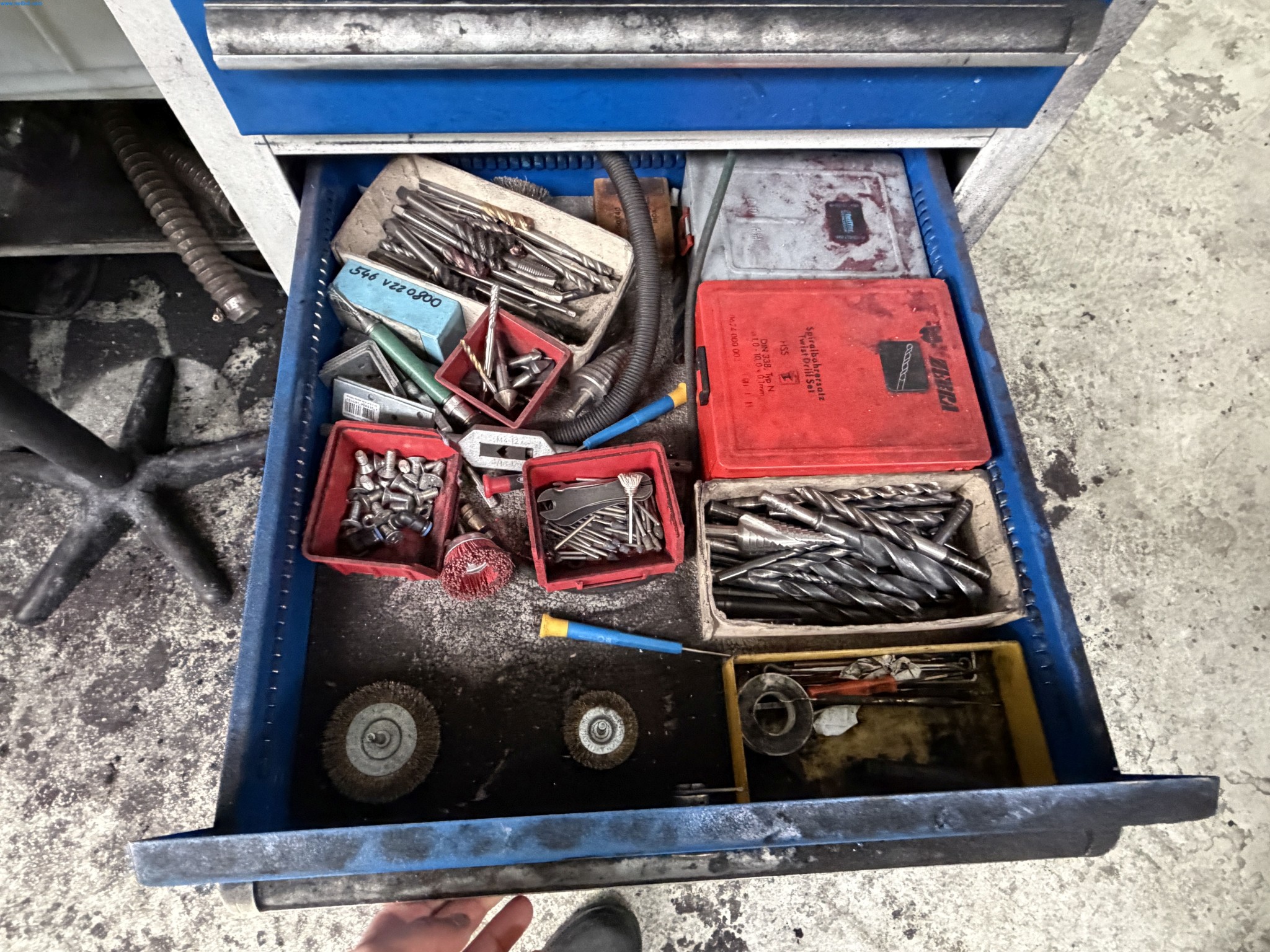 Operating equipment of a technical flocking company-3